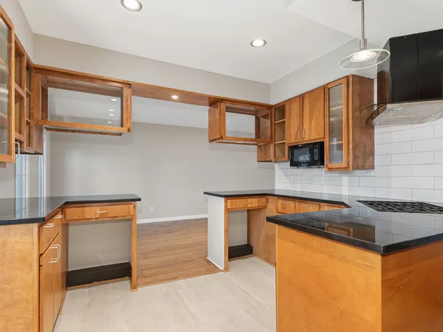 $369,500 | 105 Blackhawk Drive, Minooka, IL 60447