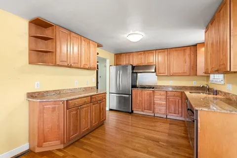 $919,000 | 37 Old Coach Road, Braintree, MA 02184