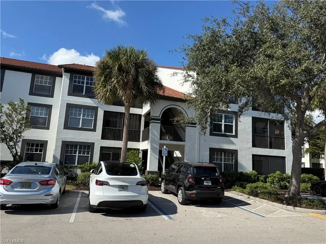 $1,900 | 7985 Preserve Circle, Unit 1133, Naples, FL 34119