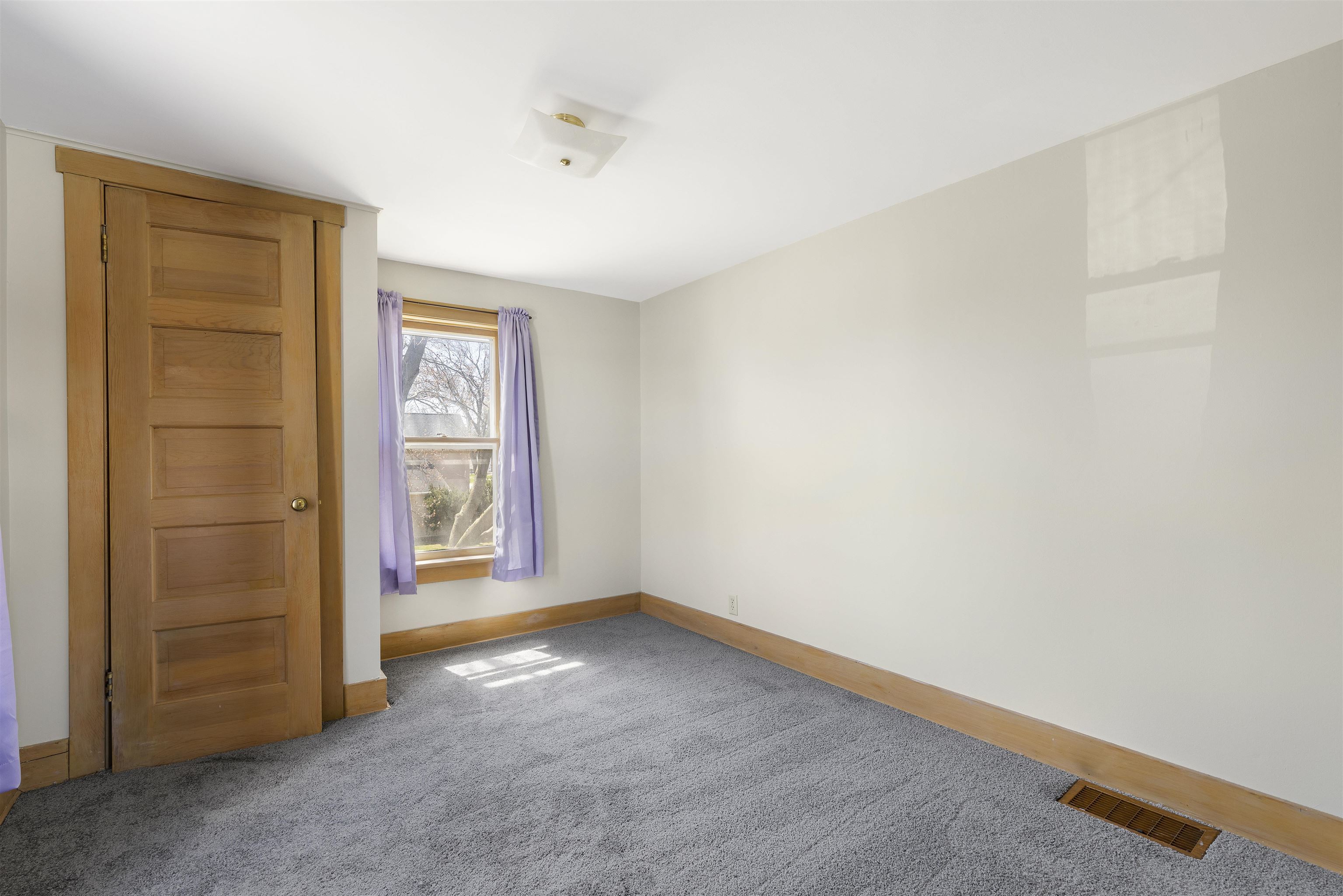 703 North Main Street Rochelle, IL 61068 - Photo 12 of 21