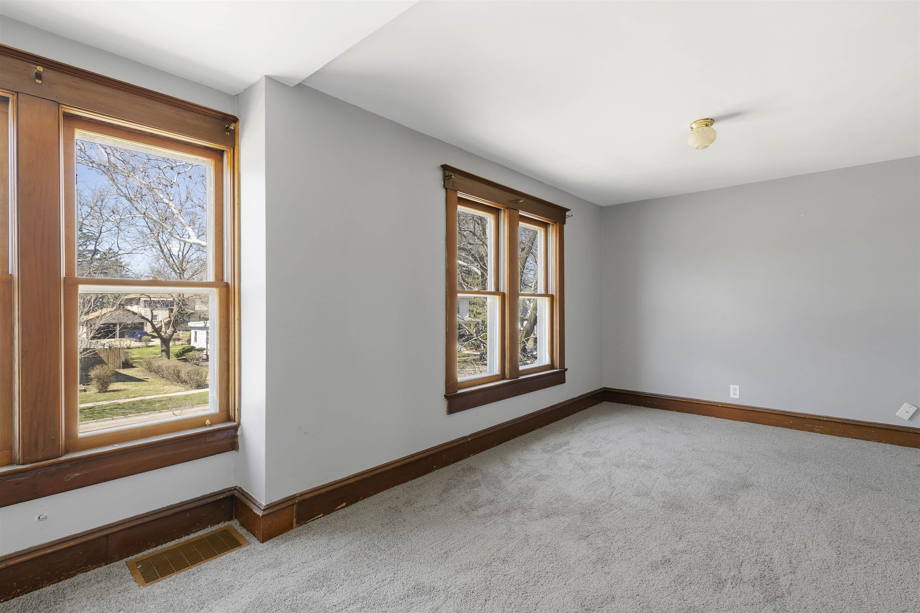 703 North Main Street Rochelle, IL 61068 - Photo 16 of 21 an empty room with windows