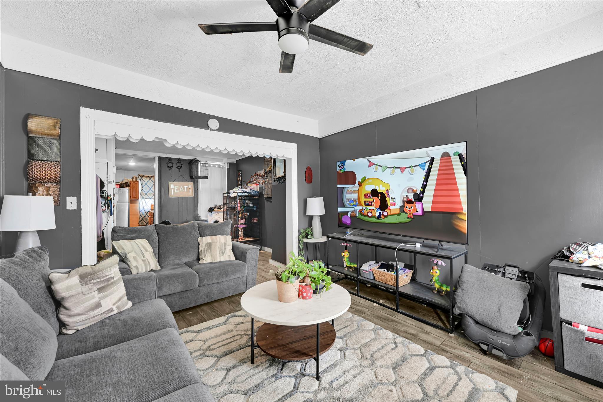 307 Walnut Street York, PA 17403 - Photo 5 of 24 Living Area