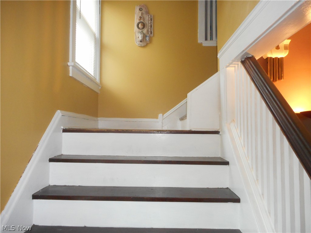 2990 Edgehill Road Cleveland, OH 44118 - Photo 11 of 25 Gallery Image 11