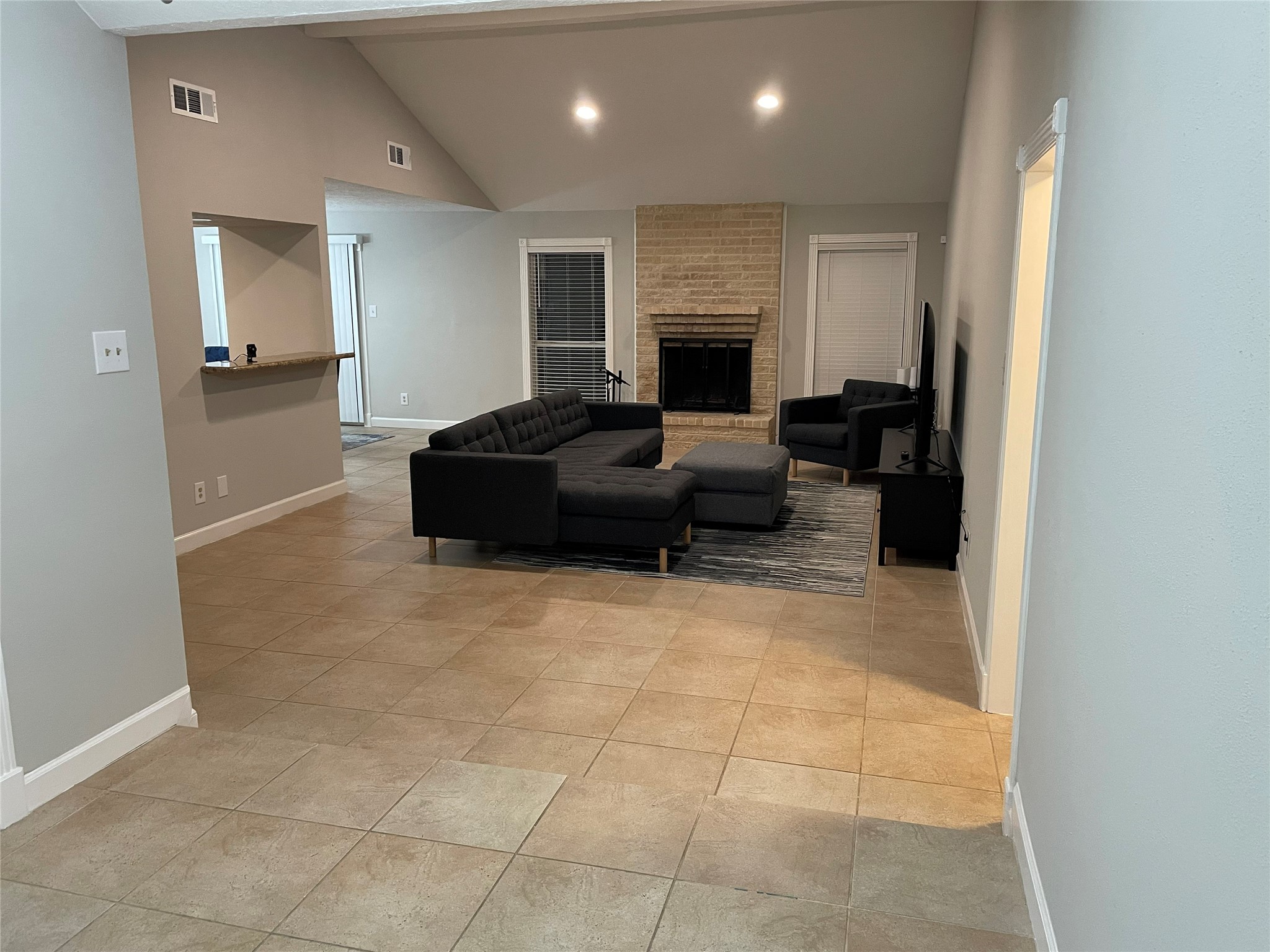 16007 Mill Point Drive Houston, TX 77059 - Photo 11 of 38