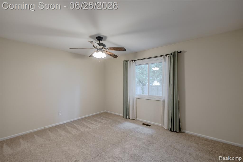 1665 Rosedale Street West Bloomfield, MI 48324 - Photo 14 of 40