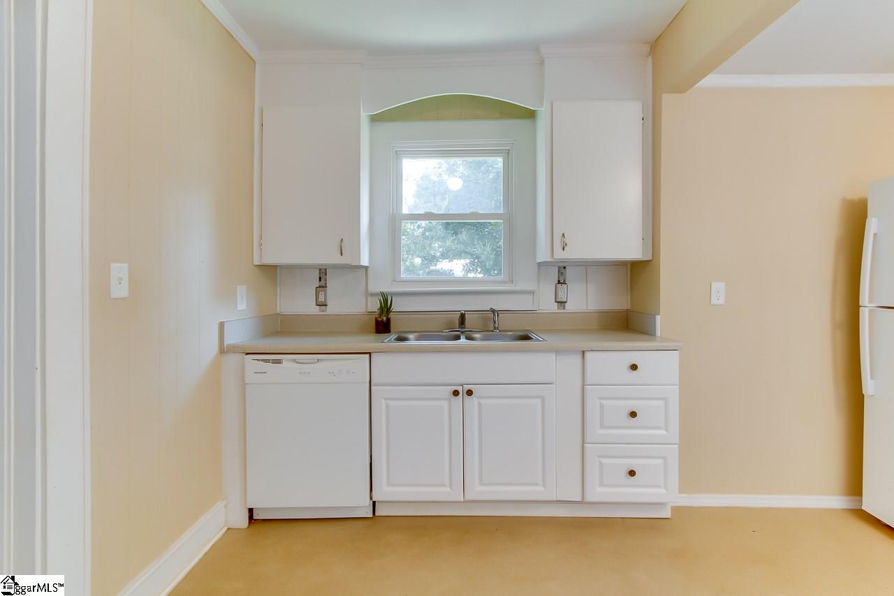407 South Franklin Road Greenville, SC 29609 - Photo 8 of 24 Gallery Image 8