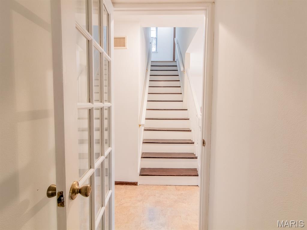 8700 South Laclede Station Road St. Louis, MO 63123 - Photo 25 of 62