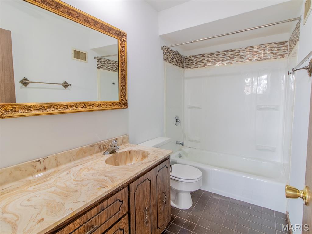 8700 South Laclede Station Road St. Louis, MO 63123 - Photo 39 of 62