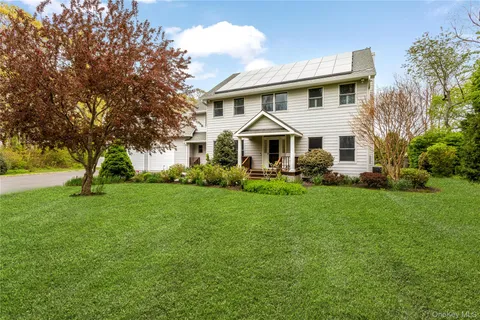 $1,450,000 | 56 Lagoon Court West, Riverhead, NY 11901