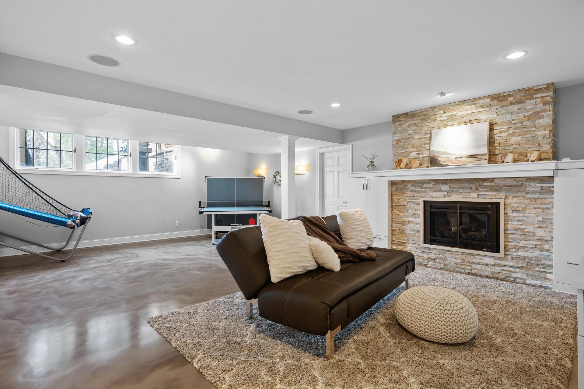 15609 Post Road Minnetonka, MN 55391 - Photo 36 of 49