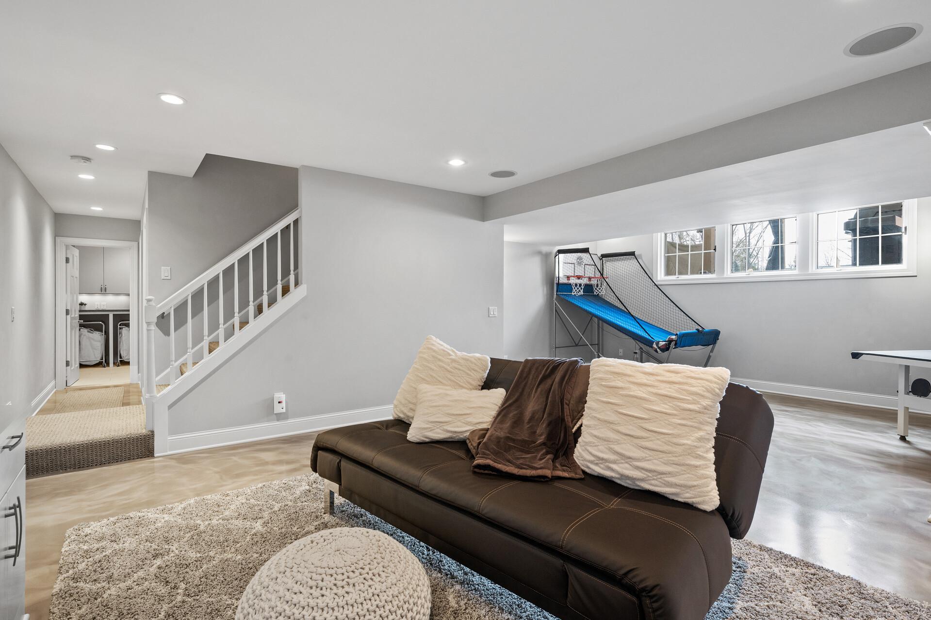 15609 Post Road Minnetonka, MN 55391 - Photo 37 of 49