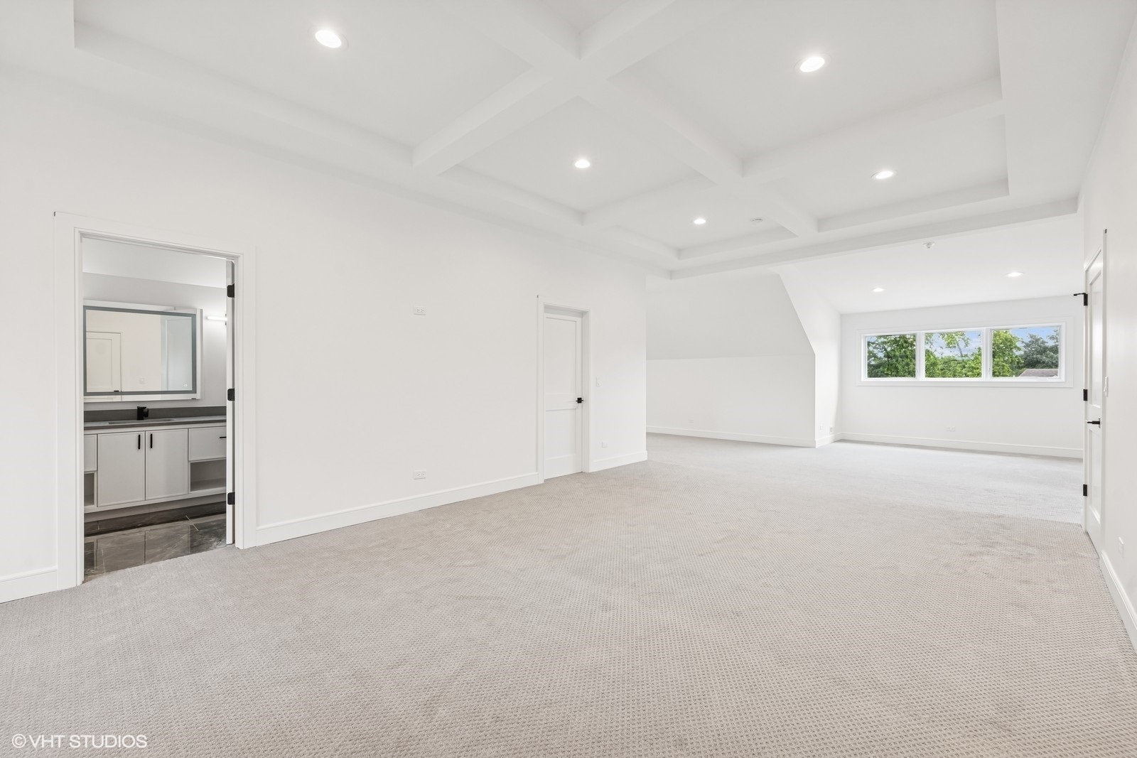 936 Mitchell Avenue Elmhurst, IL 60126 - Photo 27 of 44 an empty room with a empty space and wooden floor