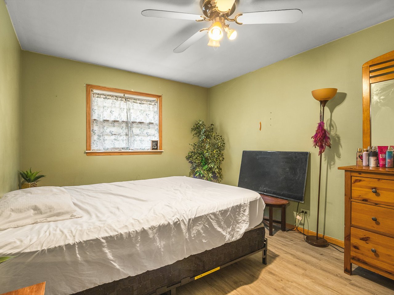 219 Walter Court Elgin, IL 60123 - Photo 14 of 36