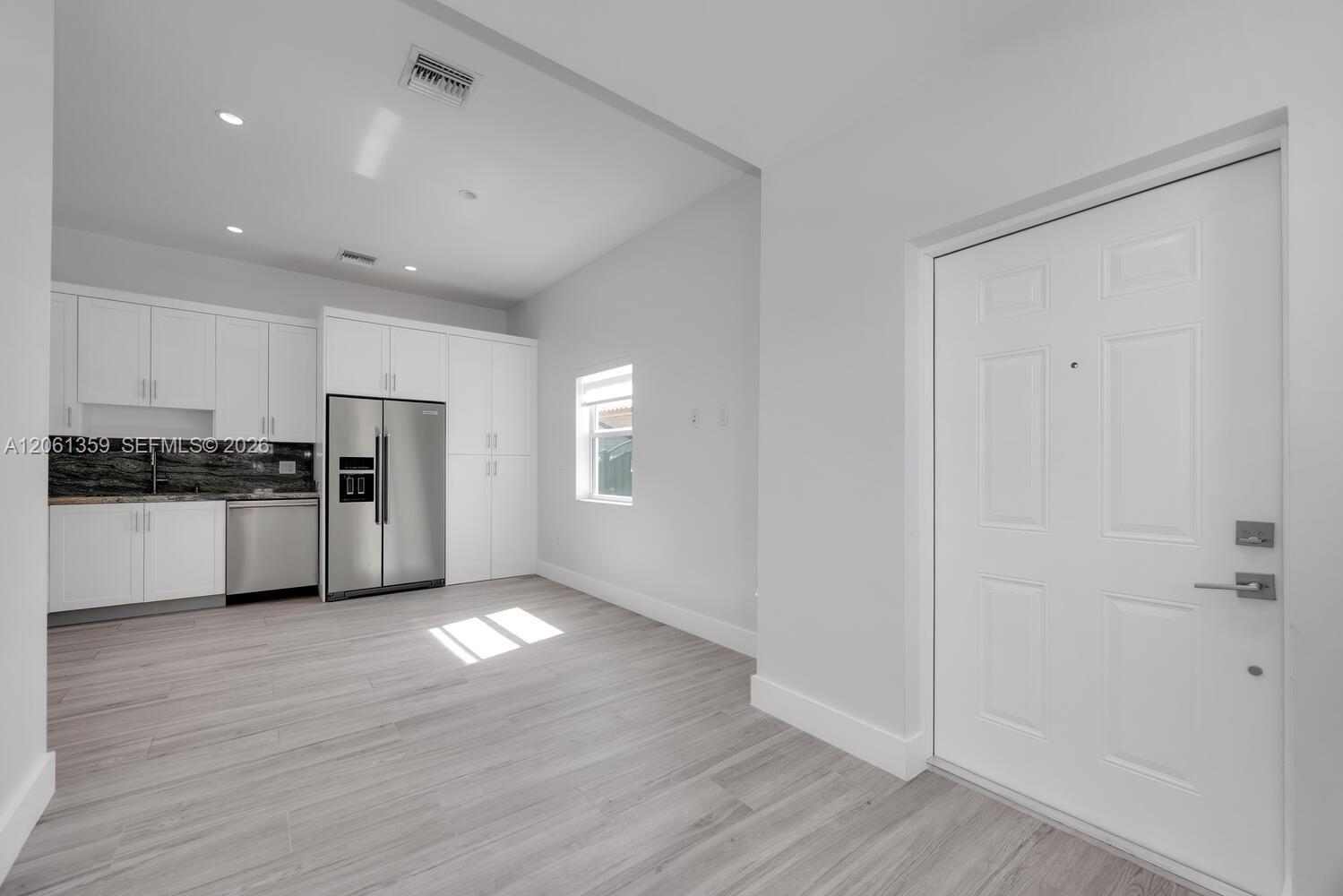 2426 Southwest 25th Street, Unit 2426 Miami, FL 33133 - Photo 4 of 17 Gallery Image 4