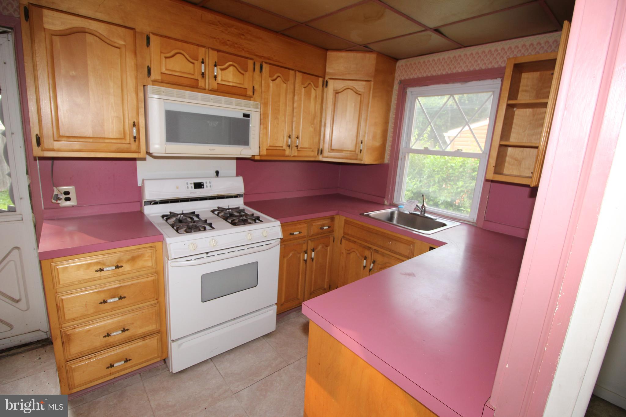 425 North Warminster Road Hatboro, PA 19040 - Photo 12 of 27 Gallery Image 12