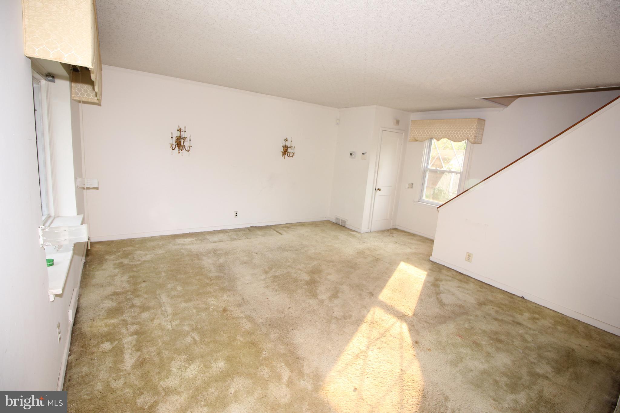 425 North Warminster Road Hatboro, PA 19040 - Photo 4 of 27 Gallery Image 4