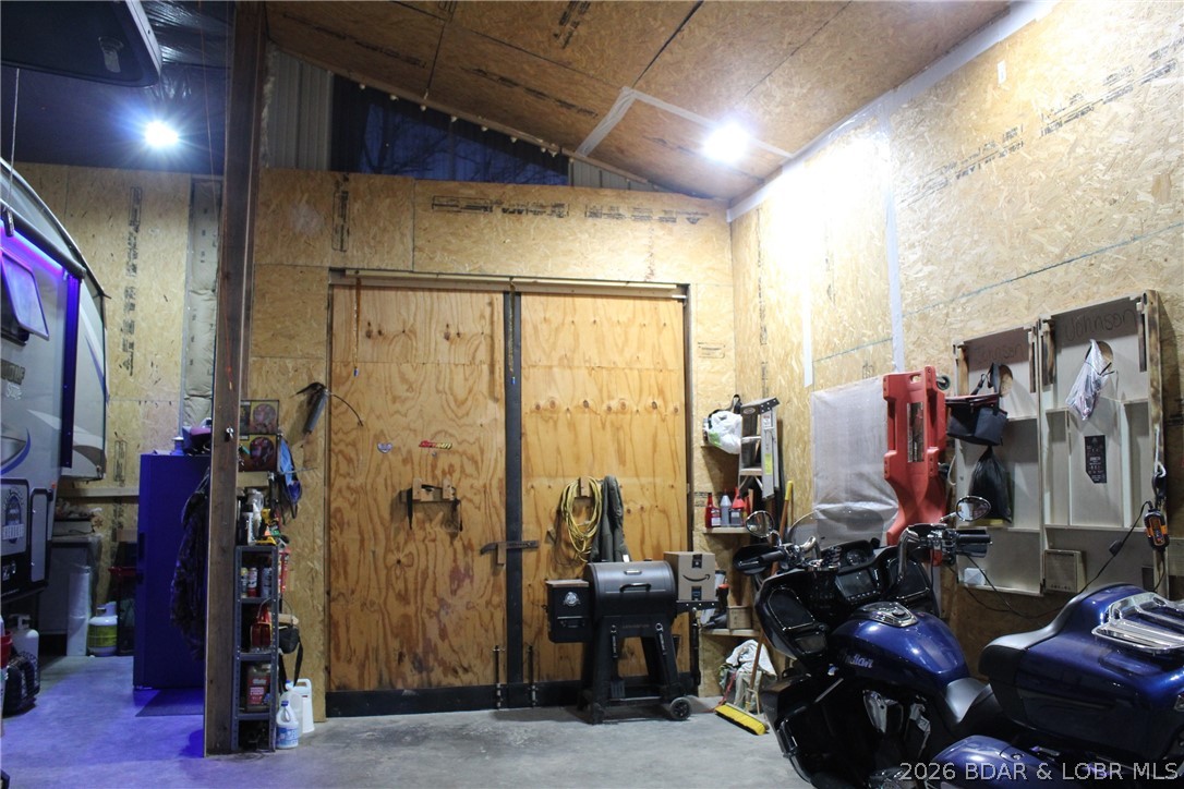 30932 Blackbird Road Stover, MO 65078 - Photo 14 of 53 Nice big doors to the outside