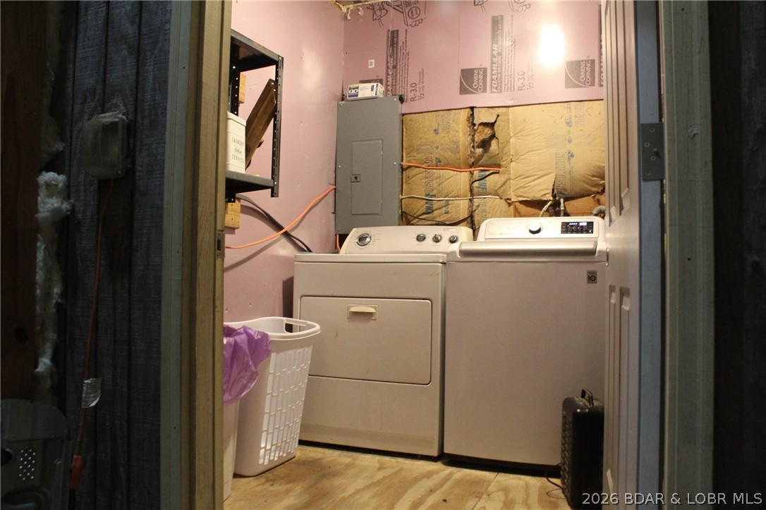 30932 Blackbird Road Stover, MO 65078 - Photo 16 of 53 Washer and dryer/utility room