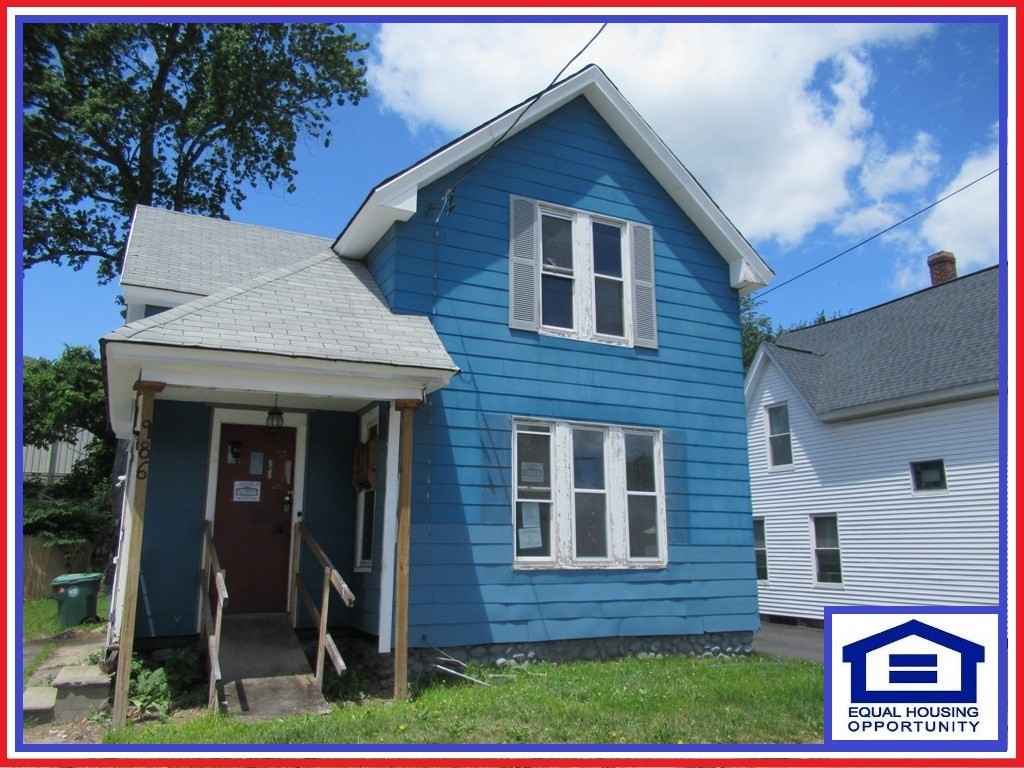 986 Main Street Clinton, MA 01510 - Photo 1 of 20 Gallery Image 1