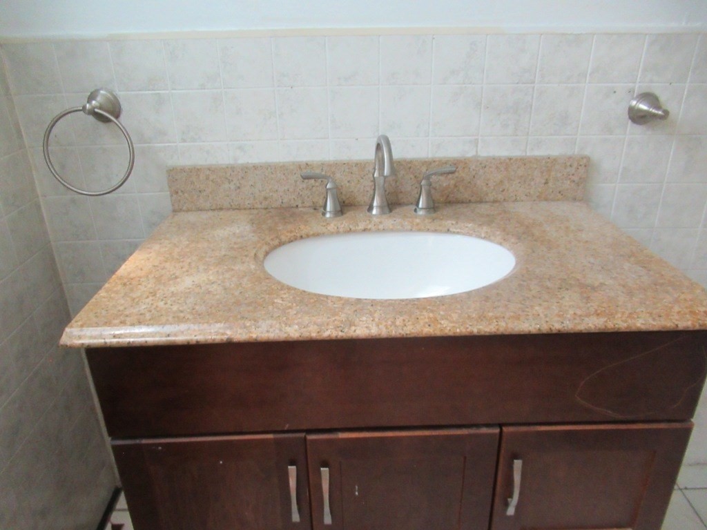 986 Main Street Clinton, MA 01510 - Photo 6 of 20 Gallery Image 6