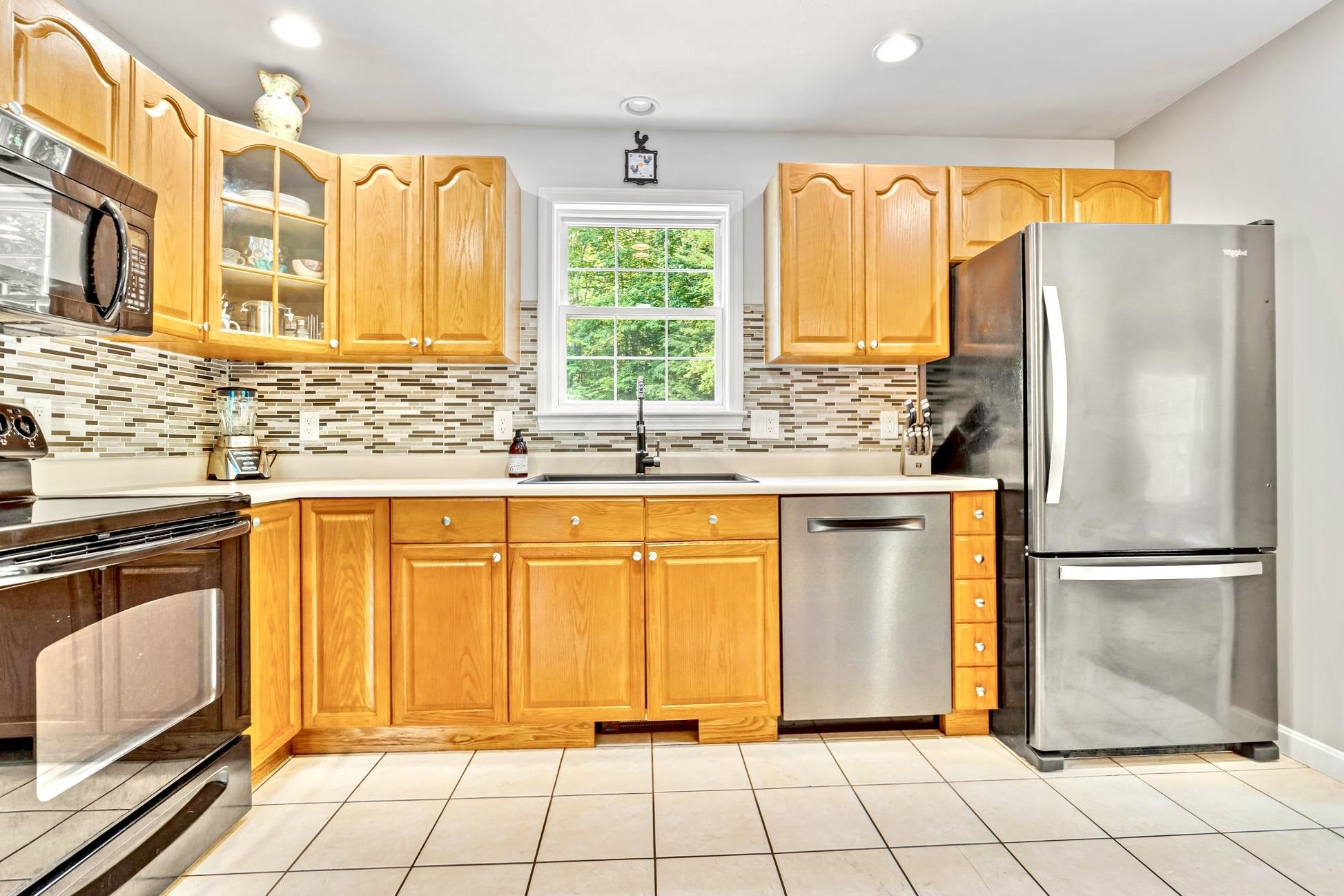 348 Deerfield Road Allenstown, NH 03275 - Photo 15 of 49
