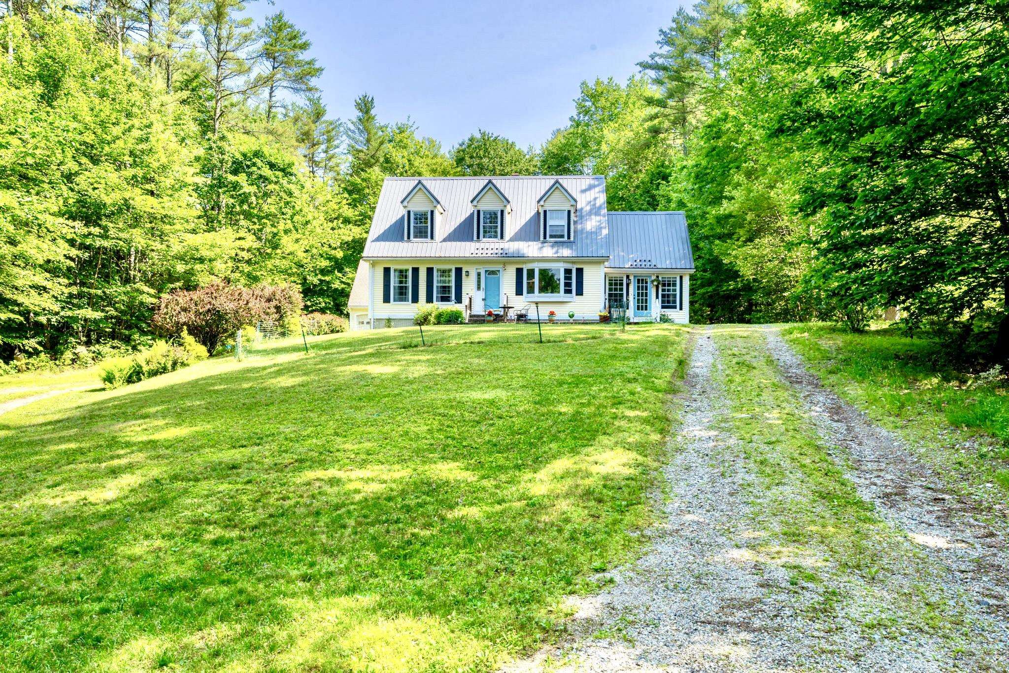 348 Deerfield Road Allenstown, NH 03275 - Photo 2 of 49