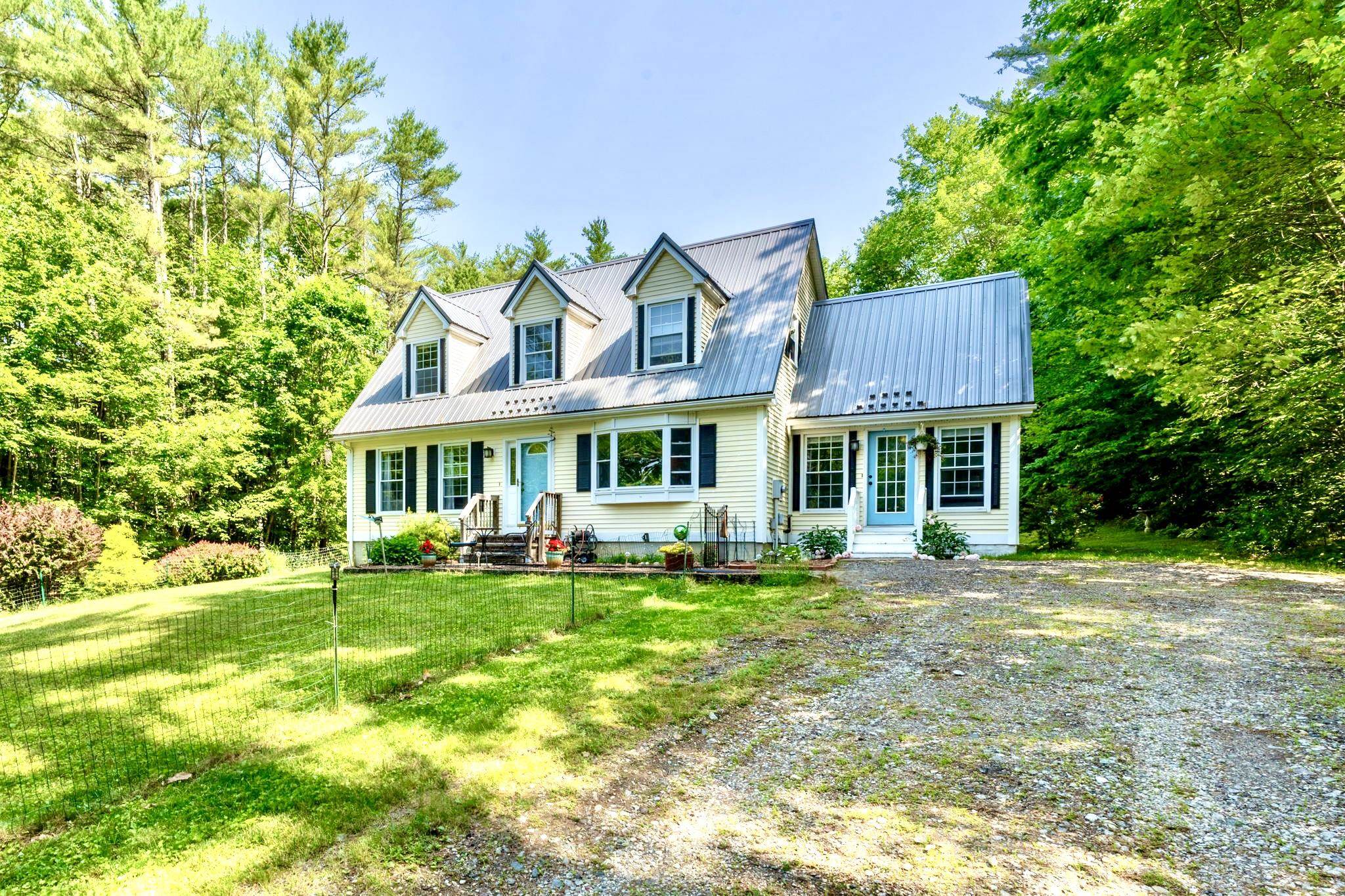 348 Deerfield Road Allenstown, NH 03275 - Photo 6 of 49