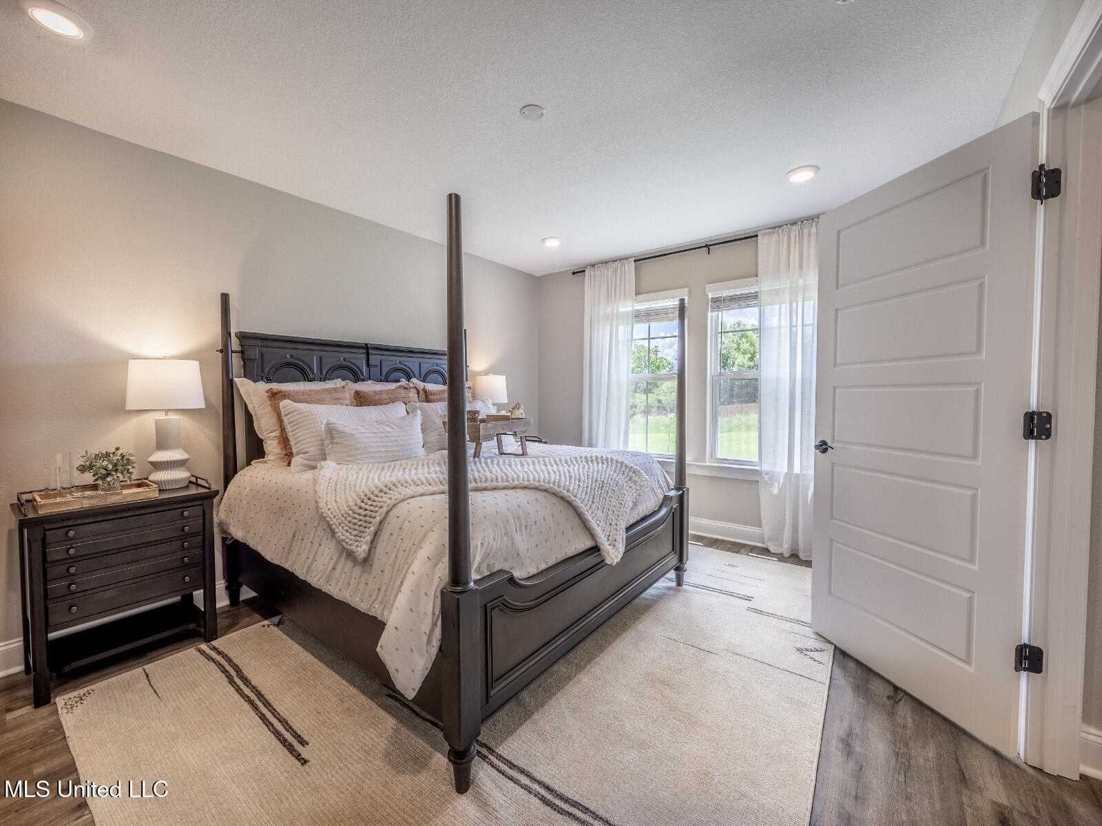 9658 West Oaklawn Road Biloxi, MS 39532 - Photo 7 of 17 Kai_C193_PrimaryBed