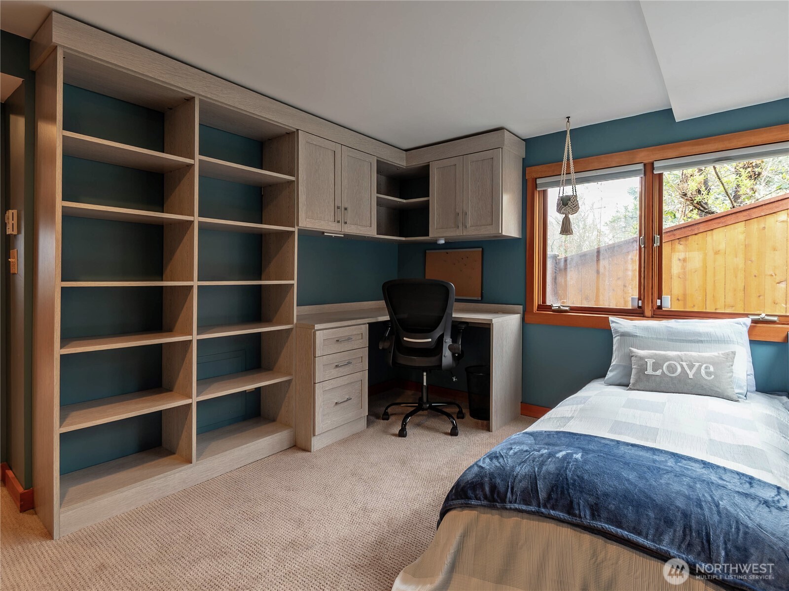 5320 47th Avenue Southwest Seattle, WA 98136 - Photo 16 of 39