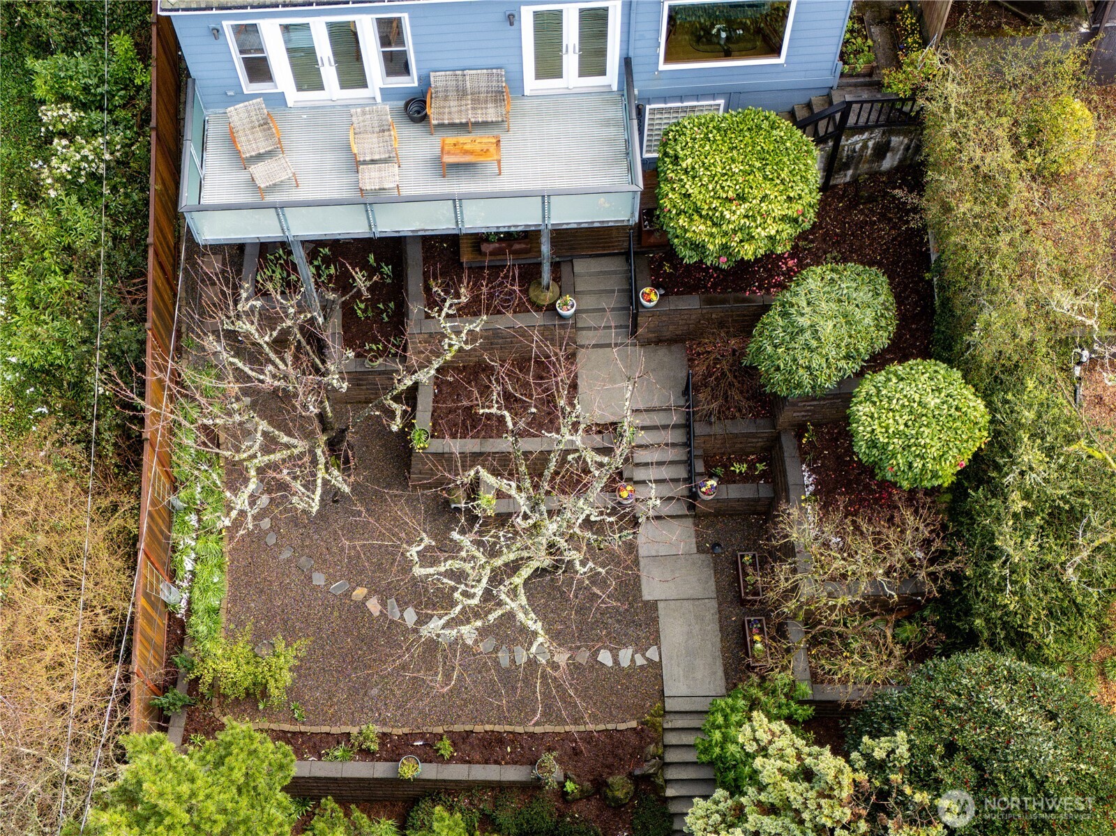 5320 47th Avenue Southwest Seattle, WA 98136 - Photo 6 of 39