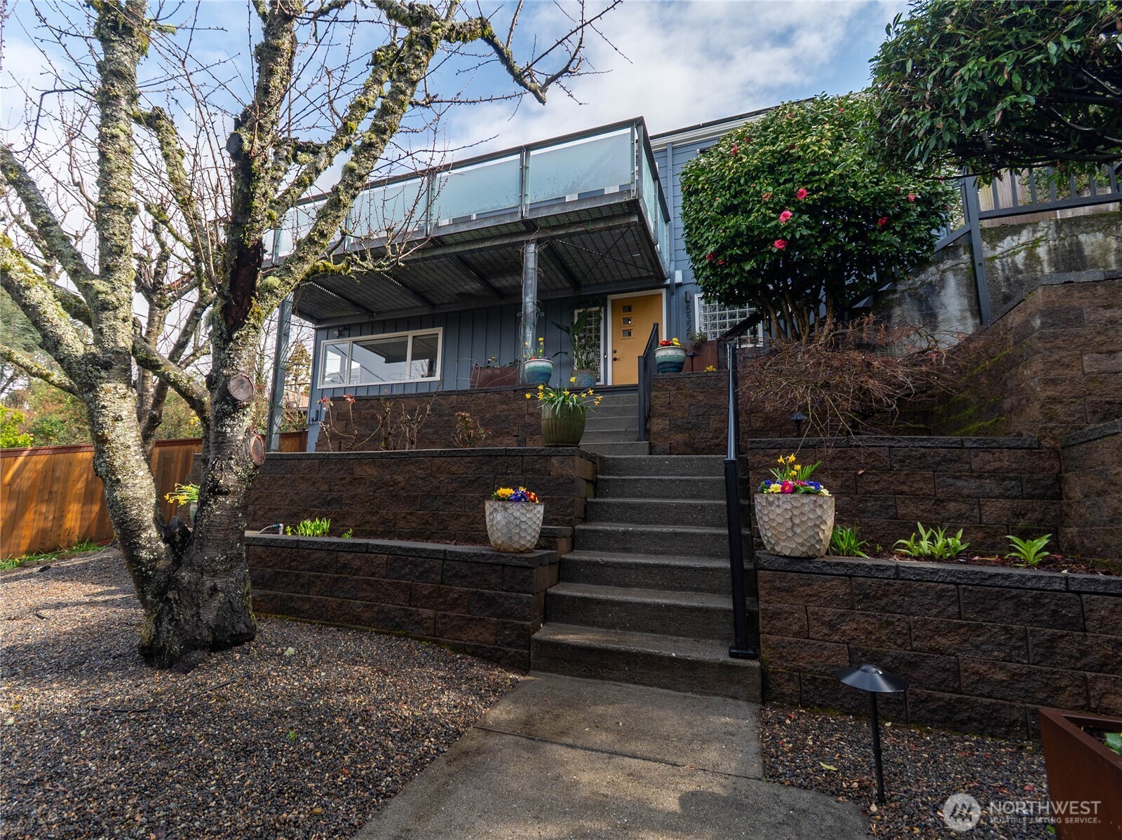5320 47th Avenue Southwest Seattle, WA 98136 - Photo 7 of 39