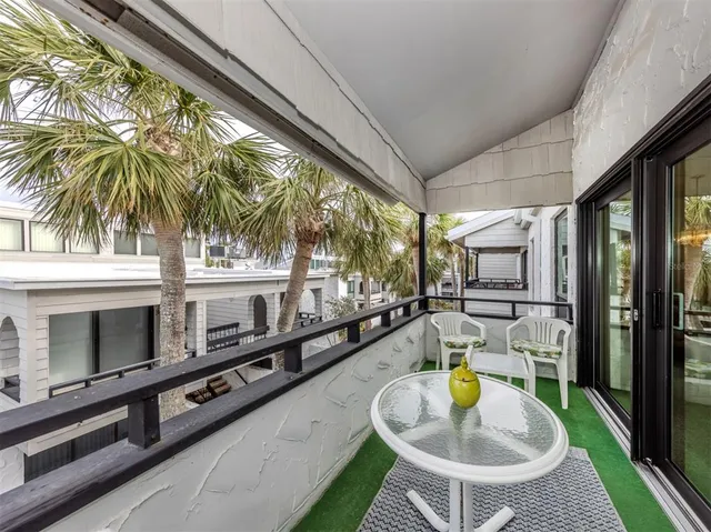 $437,000 | 1555 Tarpon Center Drive, Unit 261, Venice, FL 34285