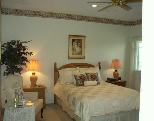 103 Old Farm Road Canonsburg, PA 15317 - Photo 8 of 8 Master Bedroom.