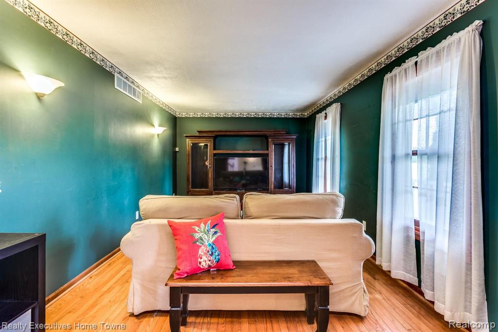301 Pine Ridge Road St. Clair, MI 48079 - Photo 17 of 72