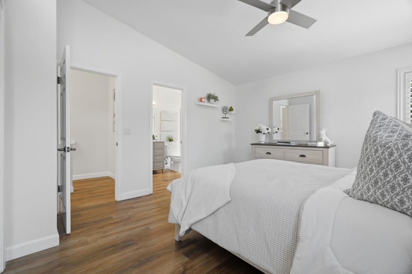 135 Redding Road, Unit A Campbell, CA 95008 - Photo 23 of 43