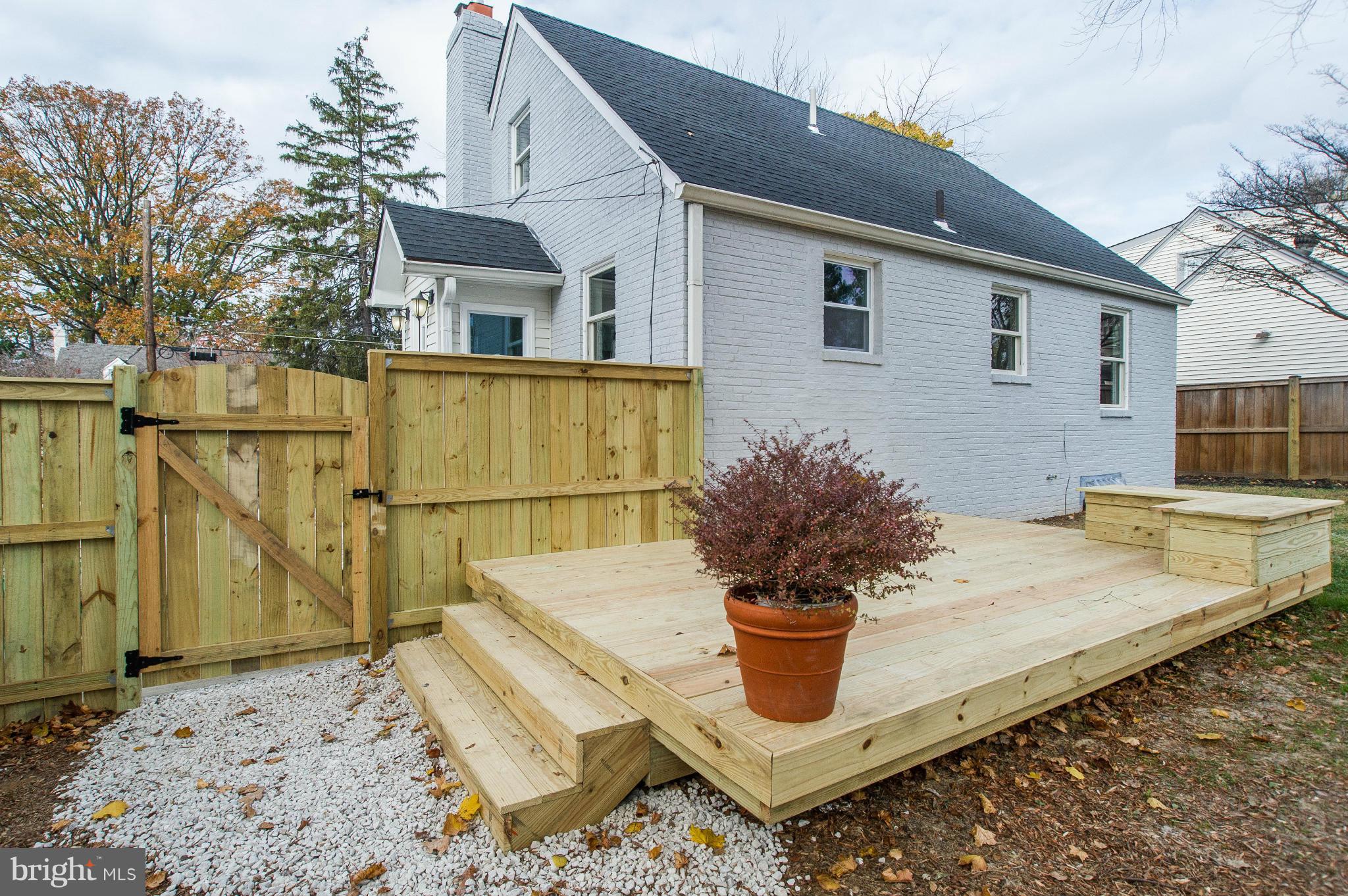 9905 Sutherland Road Silver Spring, MD 20901 - Photo 22 of 24 Exterior (Rear)