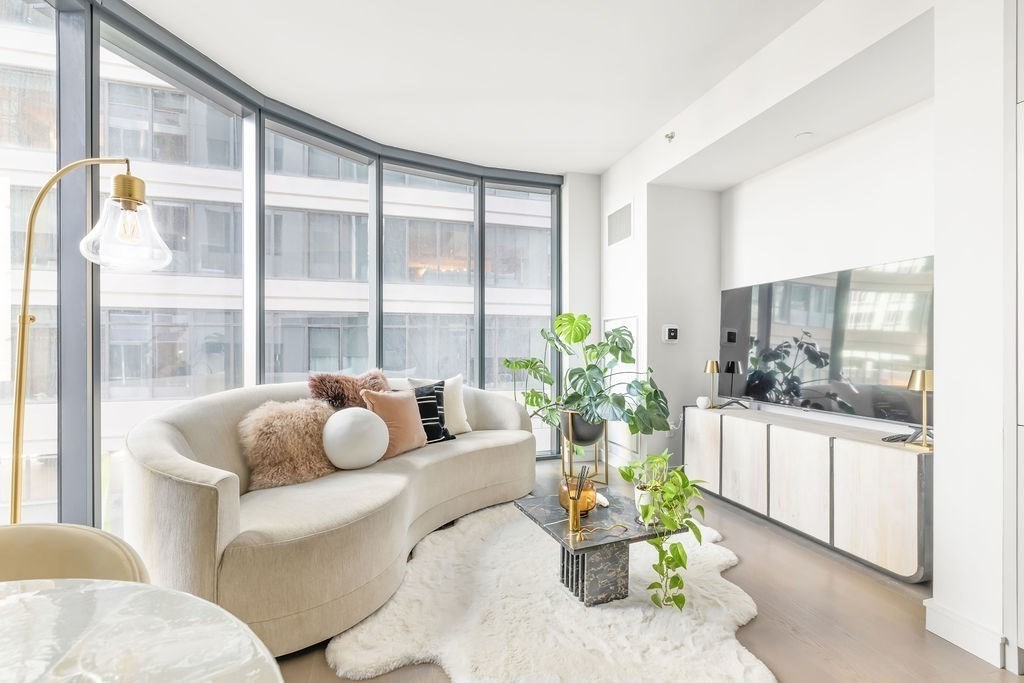 55 Lagrange Street, Unit 601 Boston, MA 02116 - Photo 3 of 42