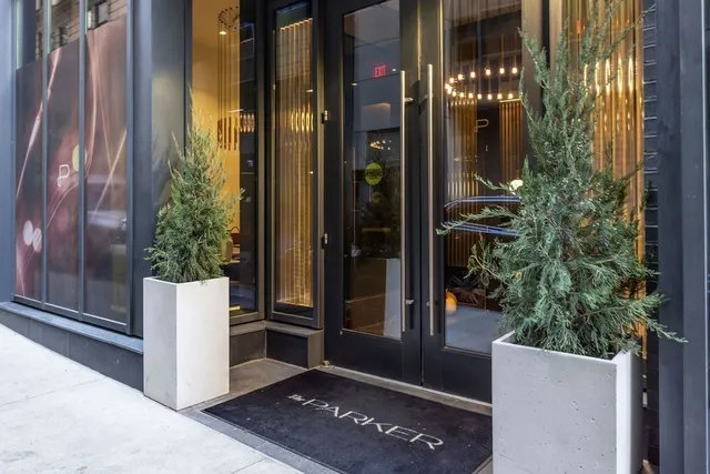 $4,400 | 55 Lagrange Street, Unit 601, Boston, MA 02116