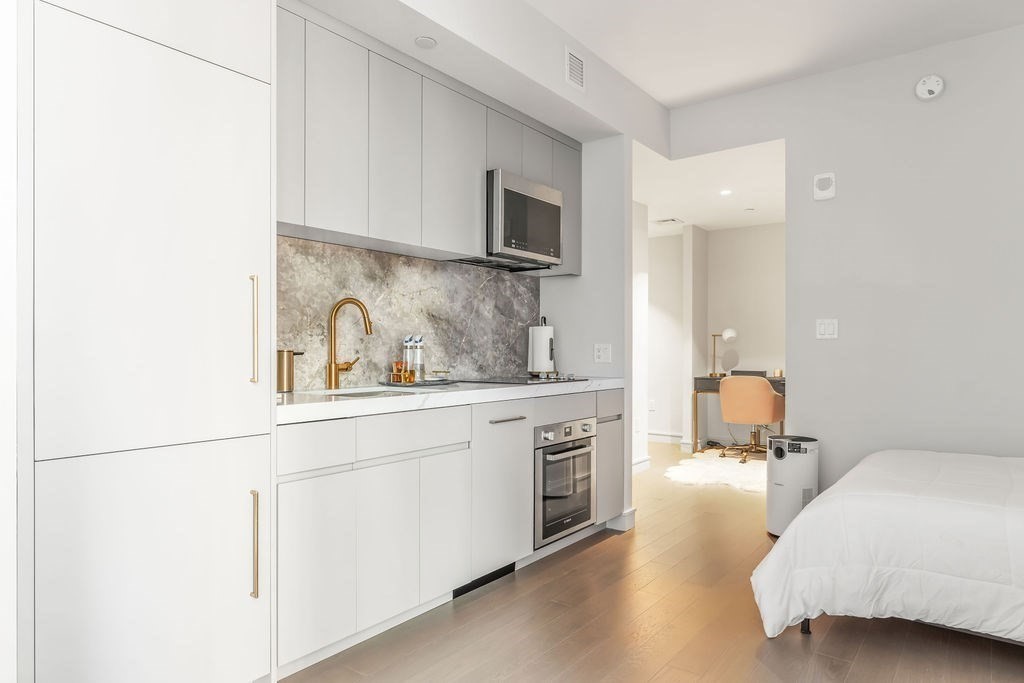 55 Lagrange Street, Unit 601 Boston, MA 02116 - Photo 5 of 42