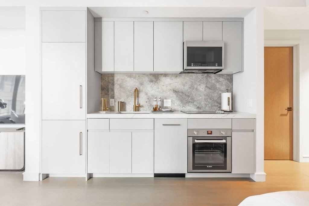 55 Lagrange Street, Unit 601 Boston, MA 02116 - Photo 7 of 42