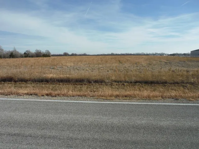 $300,000 | 10650 Oliver, Valley Center, KS 67147
