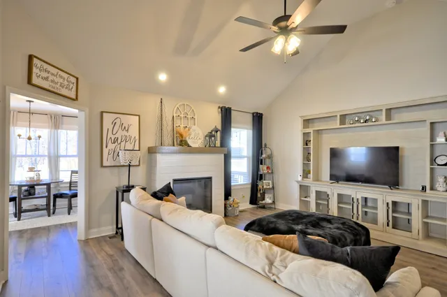 $2,400 | 500 Macy Lynn Drive, Clarksville, TN 37042