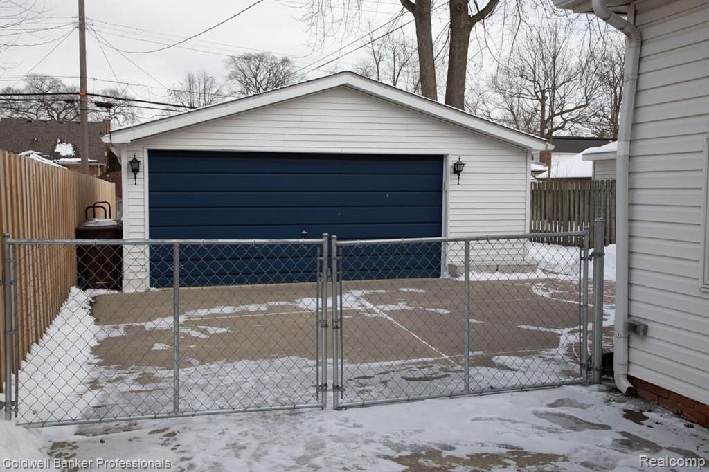 1632 Hampton Road Grosse Pointe Woods, MI 48236 - Photo 20 of 20