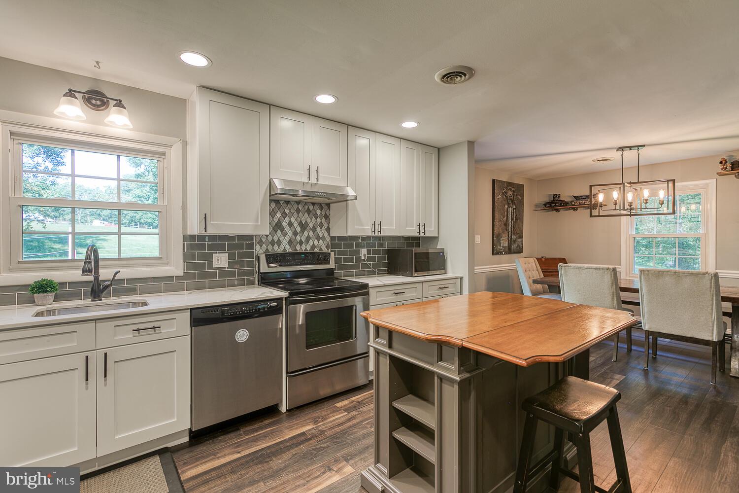 7002 Gilbeth Road Manassas, VA 20112 - Photo 9 of 73 Gallery Image 9