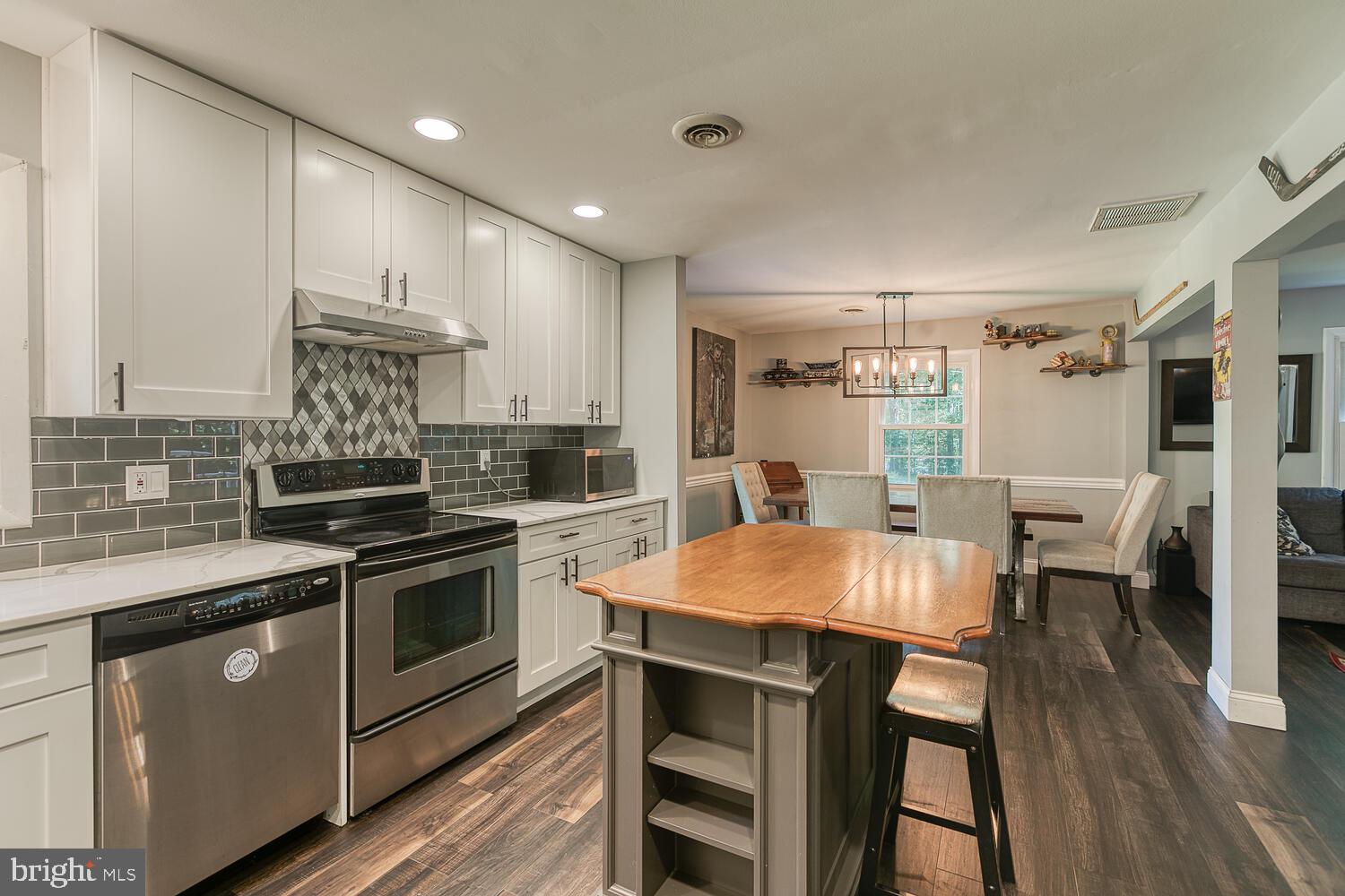 7002 Gilbeth Road Manassas, VA 20112 - Photo 10 of 73 Gallery Image 10