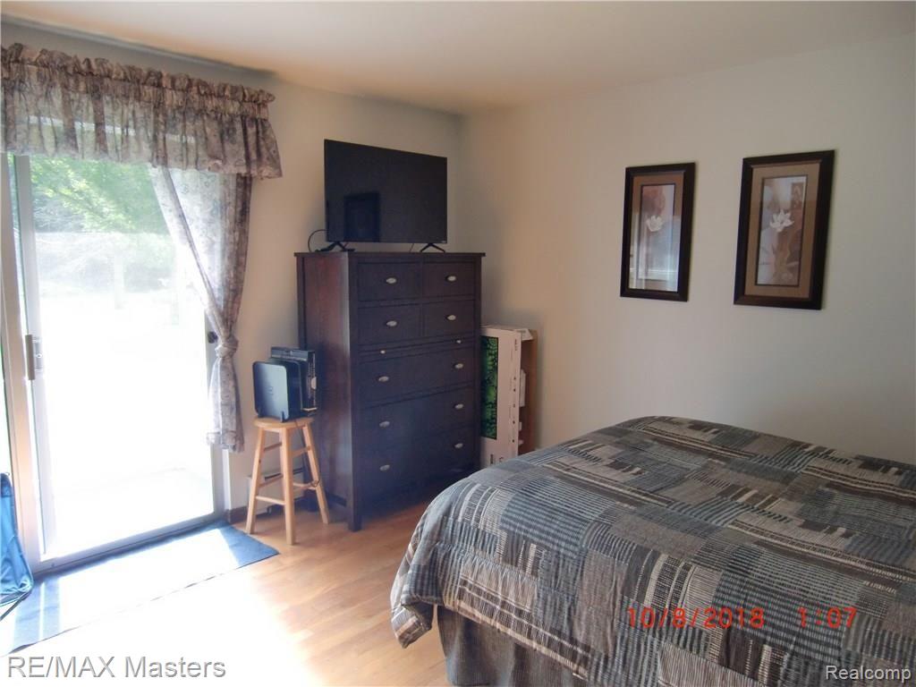 28525 Brandes Road Flat Rock, MI 48134 - Photo 19 of 29 CIMG3966.JPG