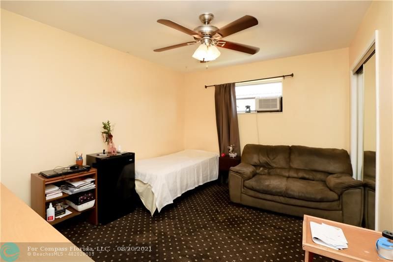 5500 McKinley Street Hollywood, FL 33021 - Photo 19 of 64