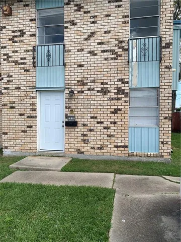 $1,700 | 2111 Emerson Street, Gretna, LA 70056