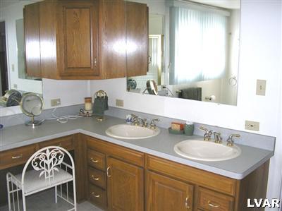 6872 St Peters Road Macungie, PA 18062 - Photo 10 of 12 Gallery Image 10