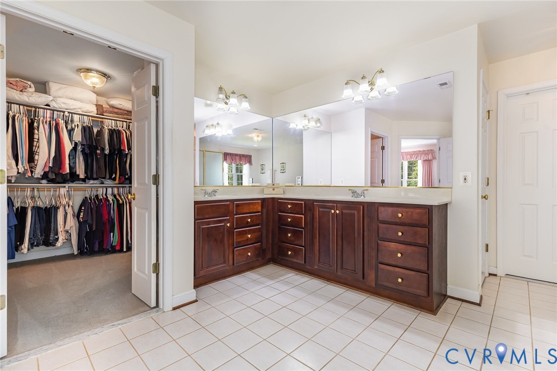160 Walnut Ridge Drive Stafford, VA 22556 - Photo 19 of 43 Full bath featuring double vanity, a spacious clos